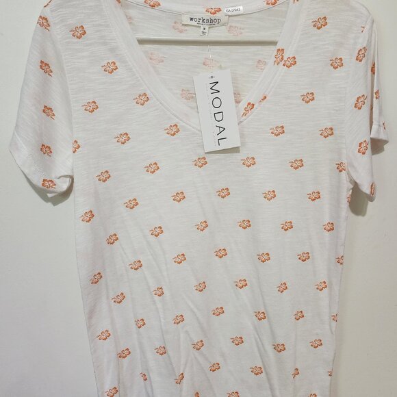 NWT - Short Sleeved White Tee with Floral Pattern - Picture 2 of 4